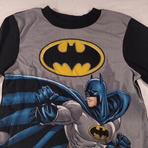 DC Batman Graphic Long Sleeve Crew Neck T-Shirt Youth Boys Size 8 Gray